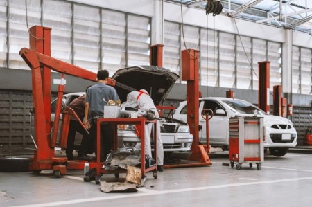 Vidange auto &agrave; Calais : fr&eacute;quence id&eacute;ale et bonnes pratiques